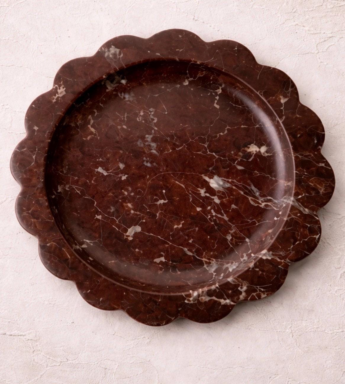 Burgundy Marble Round Scallop Tray